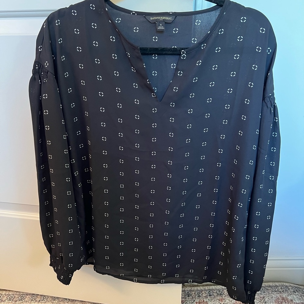 Banana Republic black blouse size small